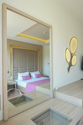 Гостиница Orka Lotus Beach в Мармарисе