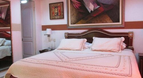 Гостиница Rizzo Plaza Hotel в Тумбесе