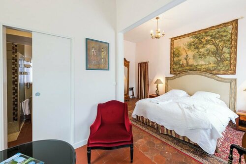 Гостиница Aux Charmes de Maintenon в Дрё