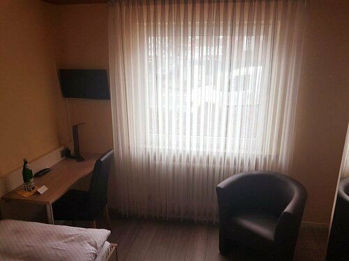 Гостиница Hotel zum Jägerhof в Весселинге