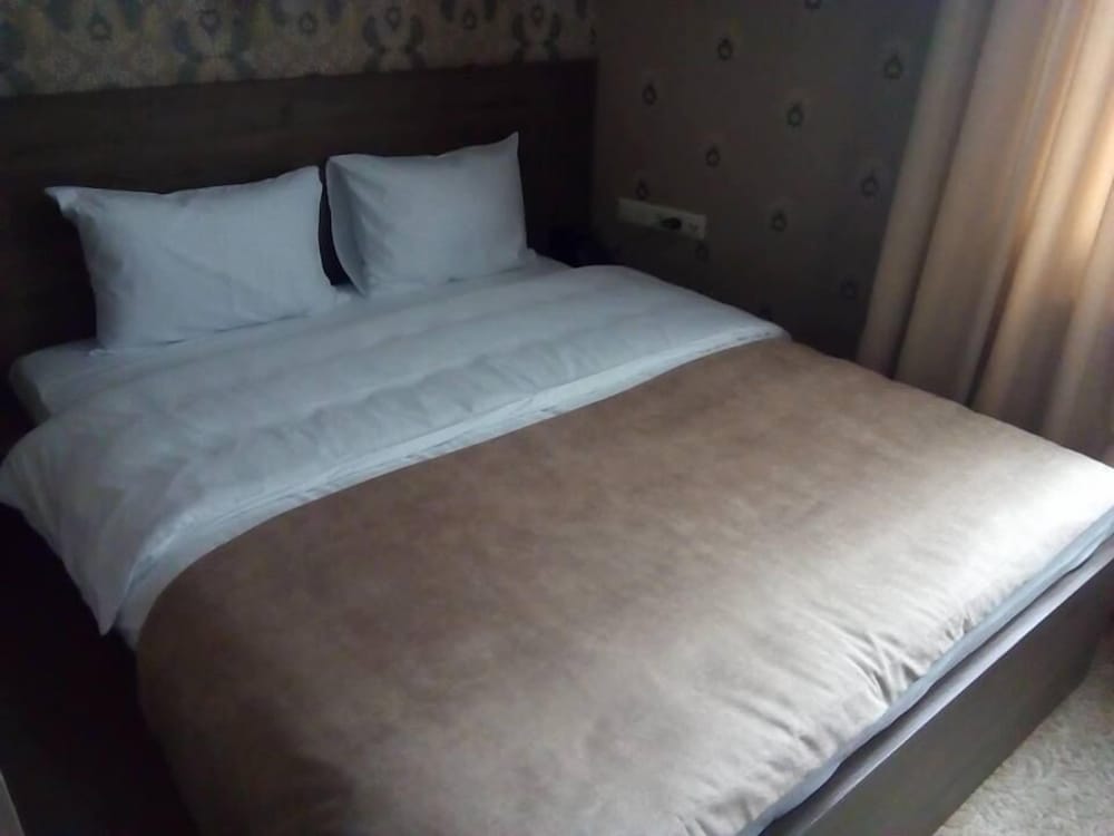Old Garden Hotel Batumi - 11