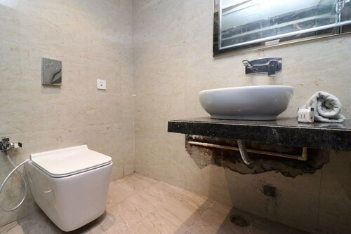 Гостиница Oyo 24608 Sanjay Galaxy Premium в Канпуре
