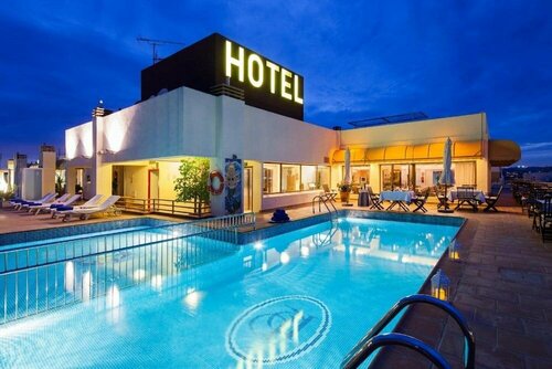 Гостиница Hotel Royal Plaza в Санта-Эулалия-дель-Рио