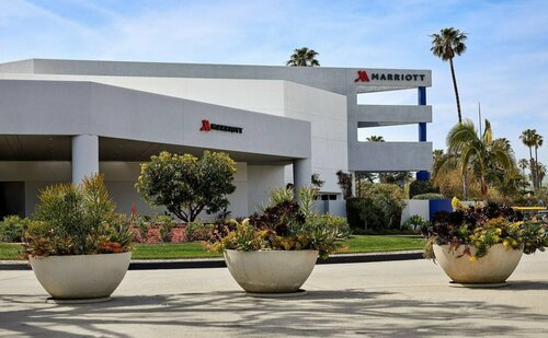 Гостиница Ventura Beach Marriott в Вентуре