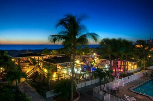 Гостиница Beachcomber Beach Resort в Сент-Питерсберге