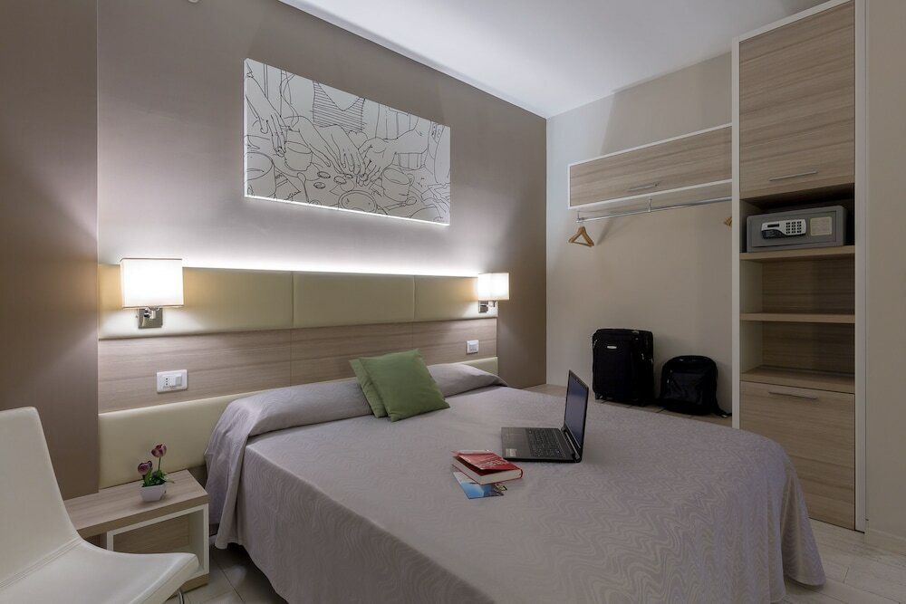 Фото Hotel Cristina