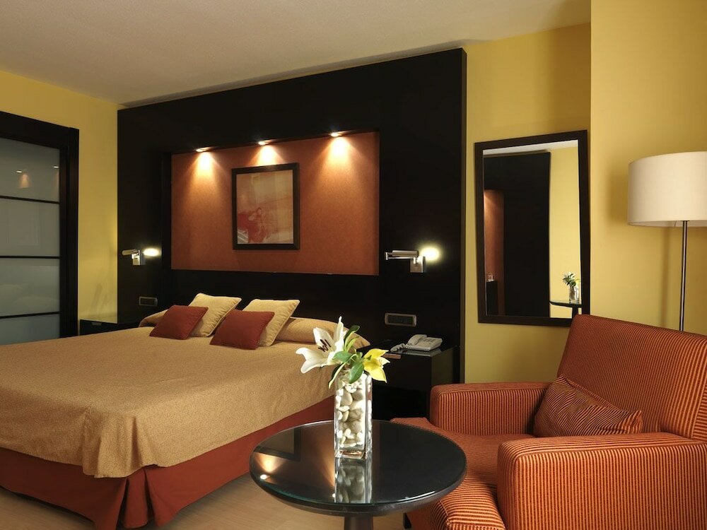 Фото Intelier Rosa