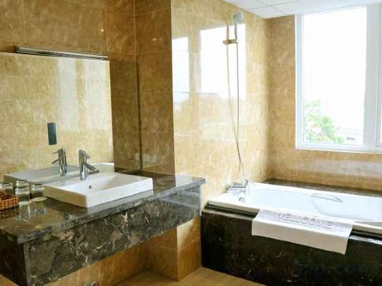 Фото International Hotel