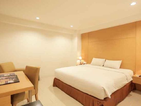 Фото Grand Asia Hotel