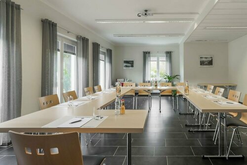 Гостиница Dorint Parkhotel Siegen в Кройцтале