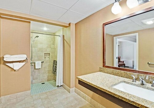 Гостиница Ramada by Wyndham Seekonk Providence Area в Кранстоне