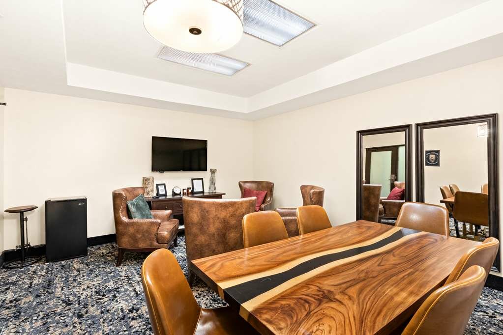 Фото Hampton Inn & Suites Phoenix-Goodyear