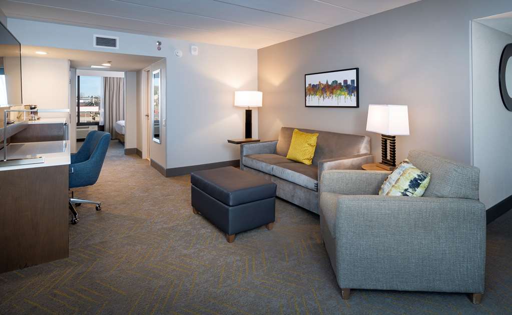 Фото DoubleTree by Hilton Madison East