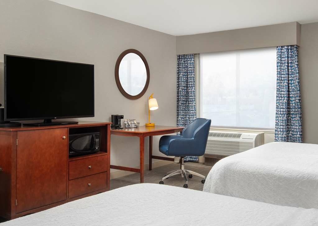 Фото Hampton Inn Medford