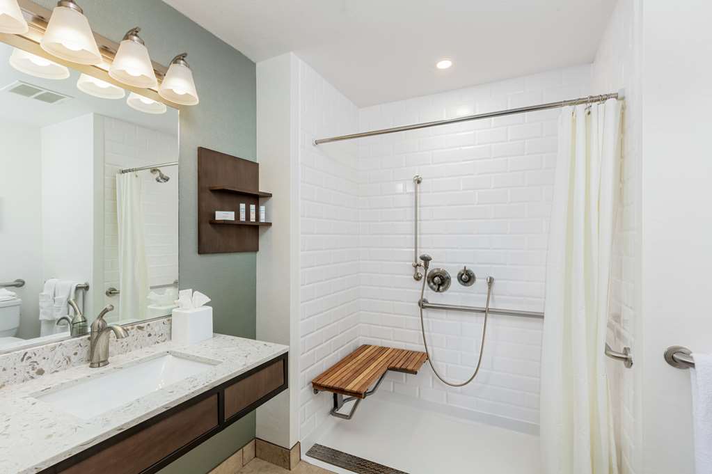Фото Hilton Garden Inn Davis Downtown