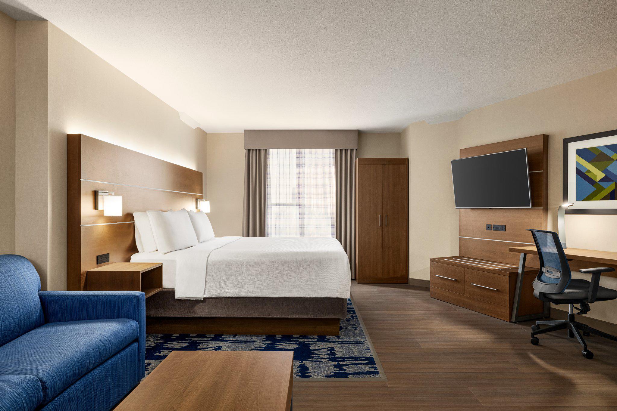 Фото Holiday Inn Express Vancouver-Metrotown