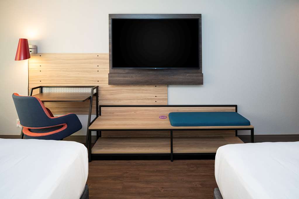 Фото Tru by Hilton Phoenix Glendale Westgate, Az