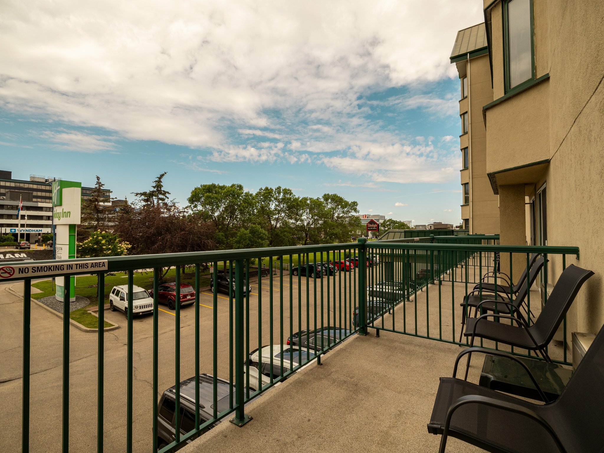 Фото Holiday Inn Conference Ctr Edmonton South