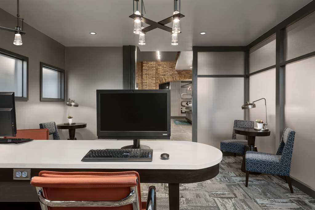 Фото Homewood Suites by Hilton Milwaukee Downtown