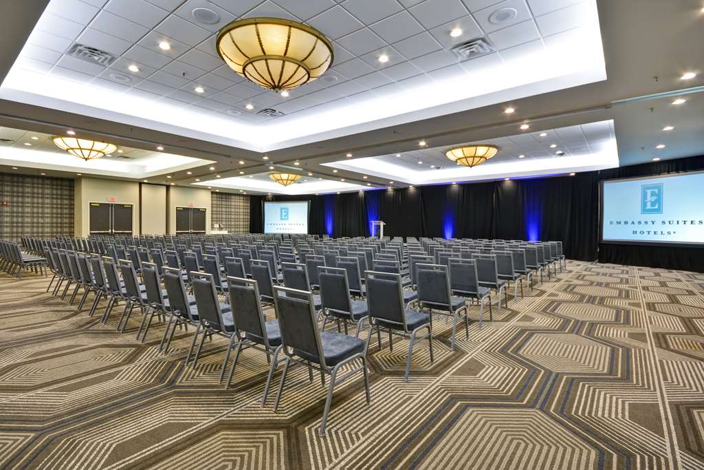 Фото Embassy Suites Hotel Charlotte