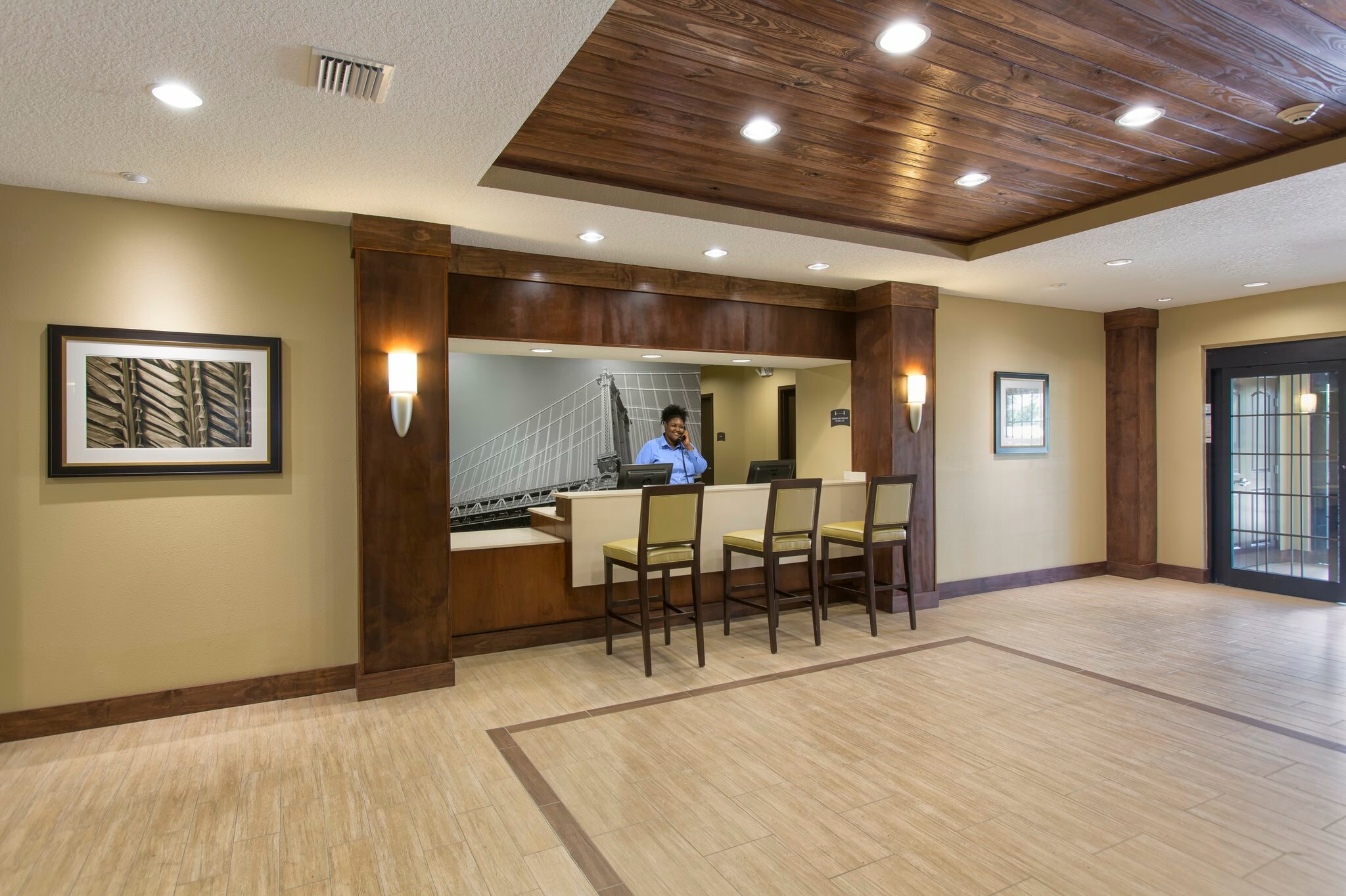 Фото Staybridge Suites Orlando at SeaWorld, an Ihg Hotel