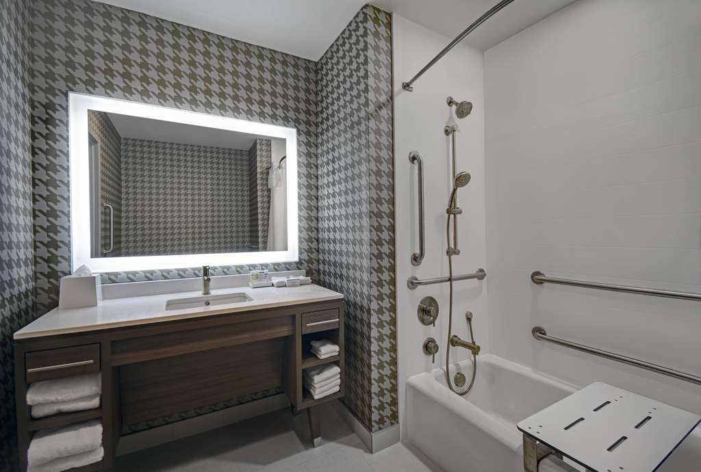 Фото Home2 Suites by Hilton Raleigh North I-540