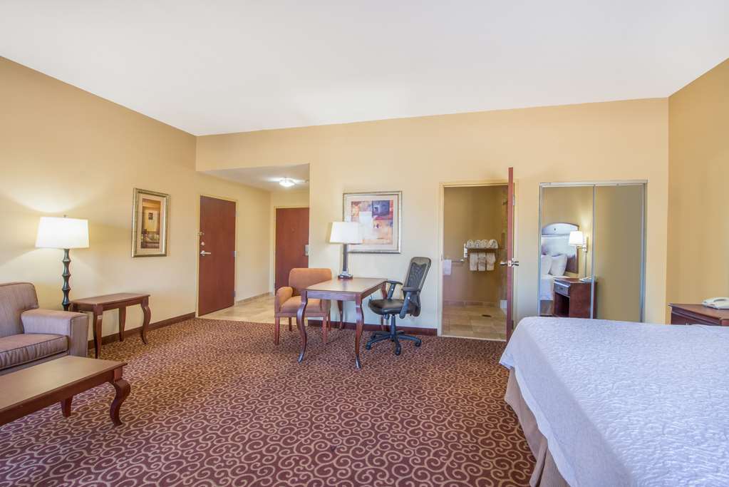Фото Hampton Inn & Suites Oklahoma City - South