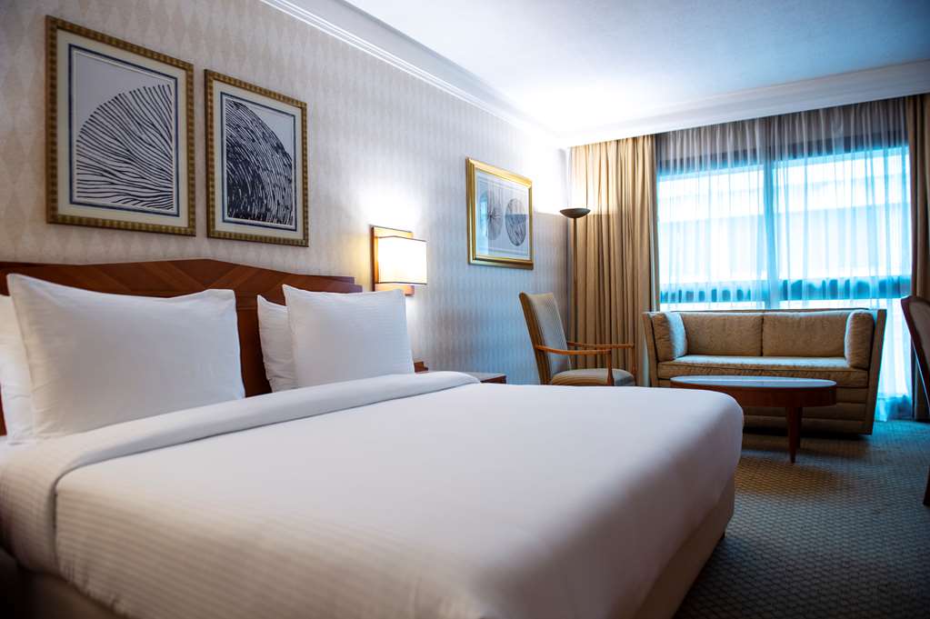 Фото Radisson Blu Martinez Hotel, Beirut
