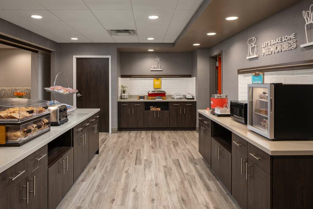 Фото Hampton Inn & Suites Manteca