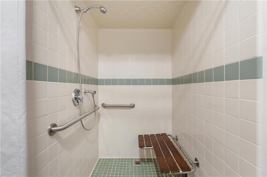 Фото Best Western Plus John Jay Inn & Suites