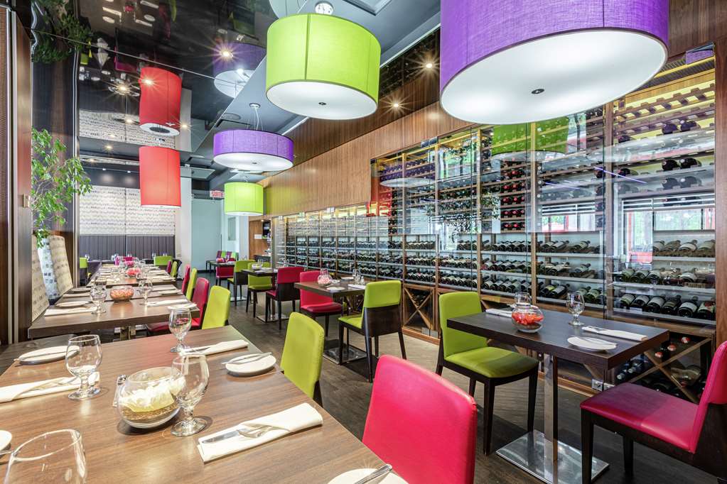 Фото DoubleTree by Hilton Quebec Resort