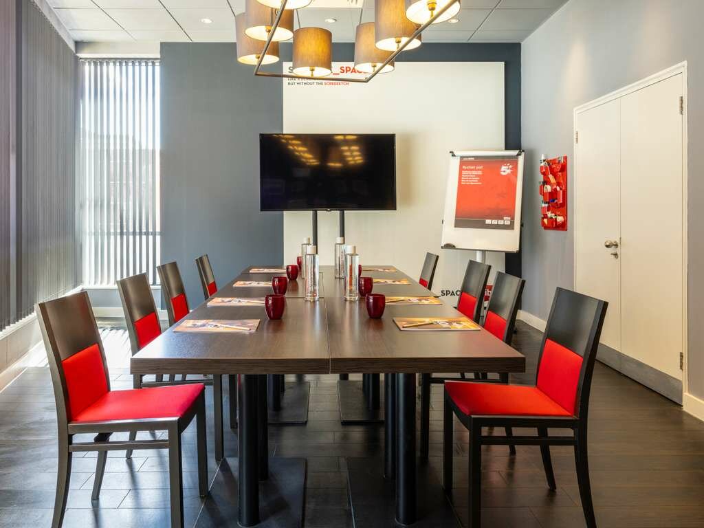 Фото Ibis Bristol Temple Meads Quay