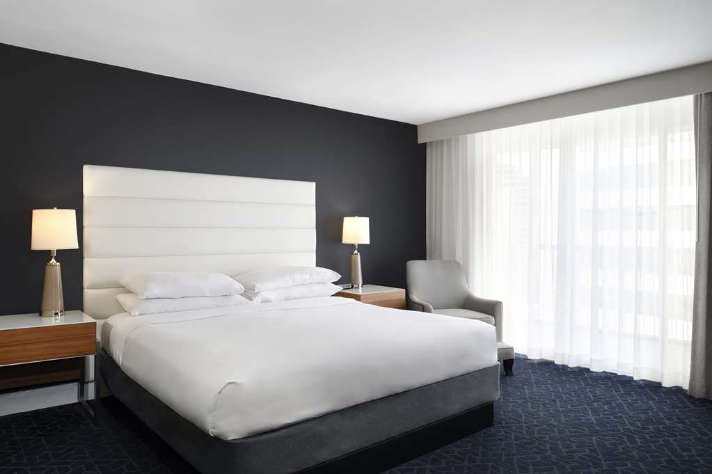 Фото Hotel Tampa Riverwalk