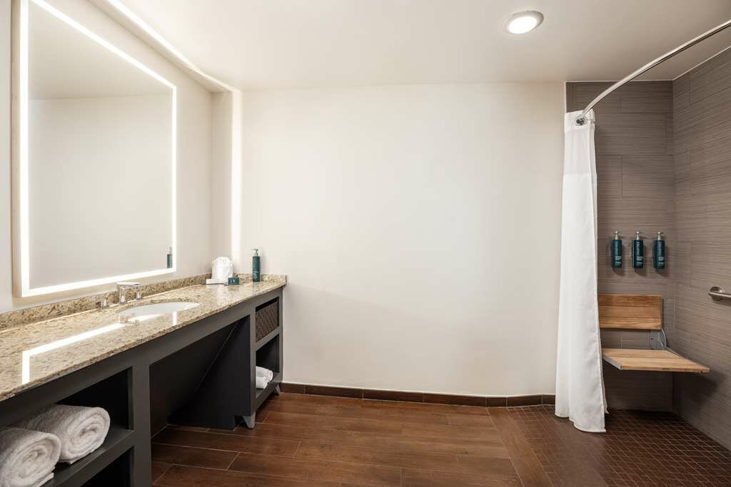 Фото DoubleTree Suites by Hilton Hotel Austin
