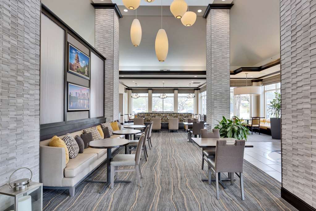 Фото Hilton Garden Inn Austin Nw/Arboretum