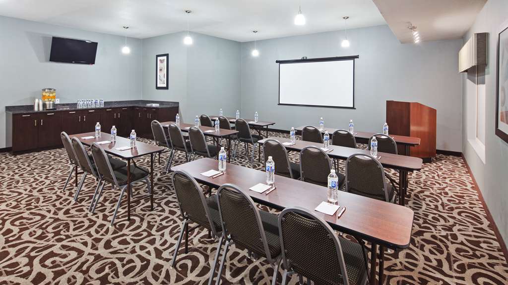 Фото Best Western Plus Austin Airport Inn & Suites