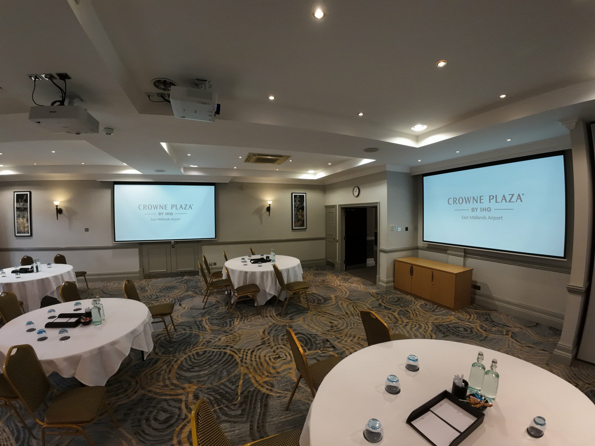 Фото Crowne Plaza East Midlands Airport by Ihg