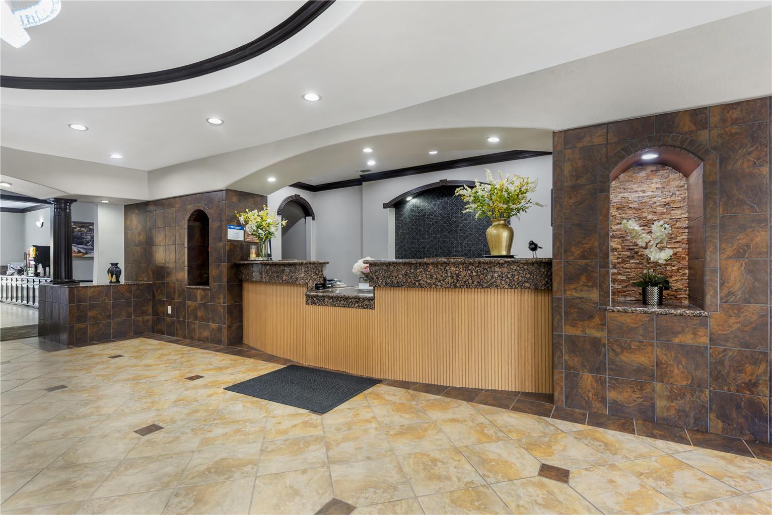 Фото SureStay Plus Hotel by Best Western San Antonio SeaWorld