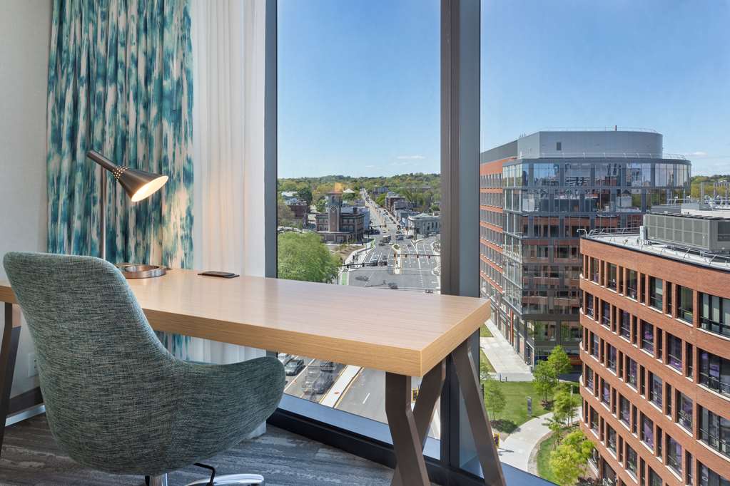 Фото Hilton Garden Inn Boston Brookline, Ma