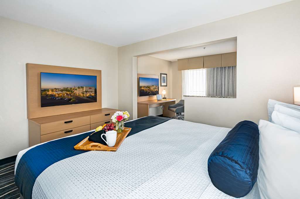 Фото Best Western Plus Marina Gateway Hotel