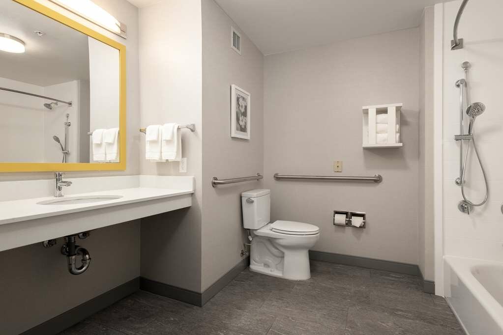 Фото Hampton Inn & Suites Manteca