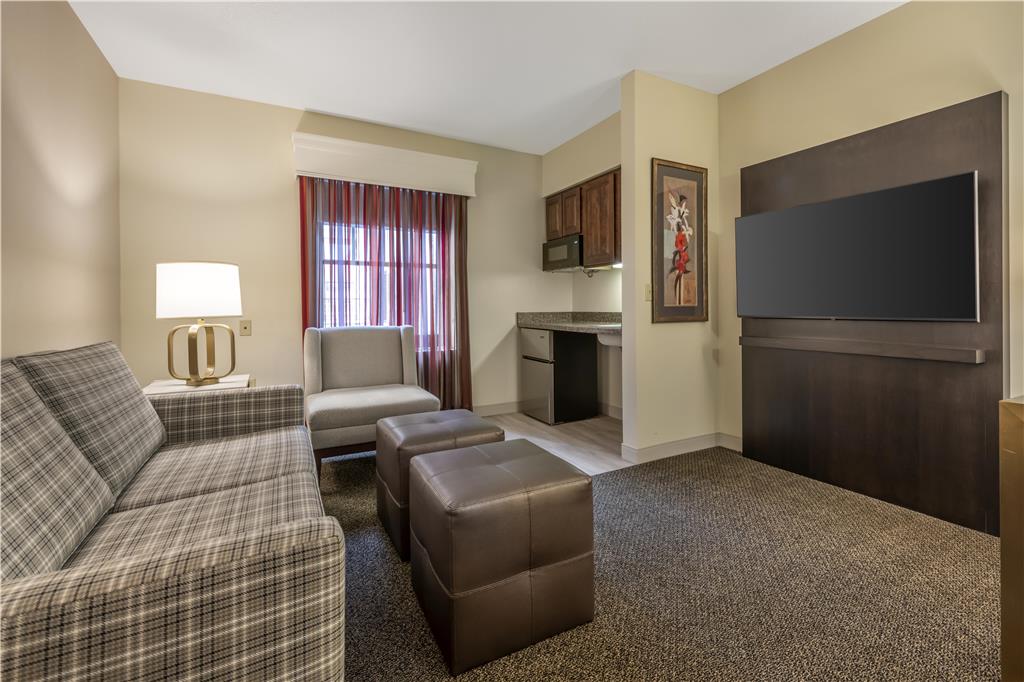 Фото Best Western Plus The Normandy Inn & Suites