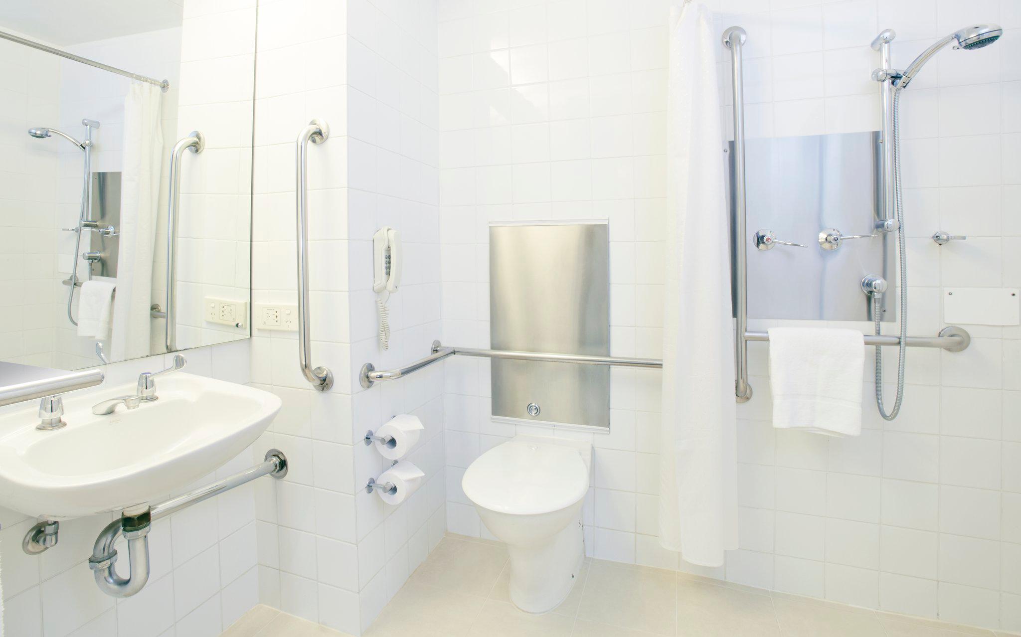 Фото Crowne Plaza Canberra