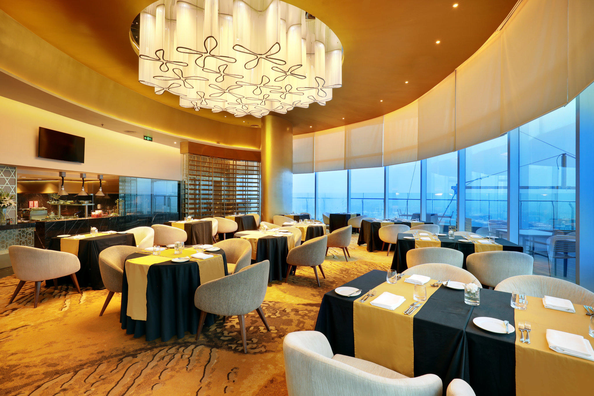 Фото Crowne Plaza Dhaka Gulshan by IHG Hotel