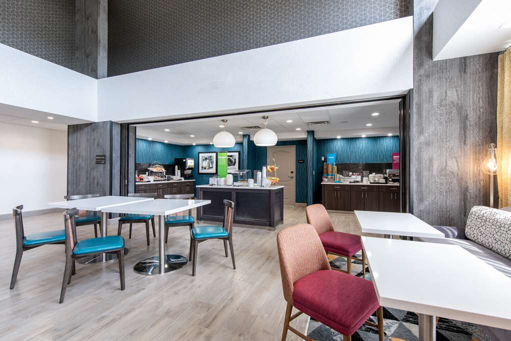 Фото Hampton Inn & Suites Ruidoso Downs
