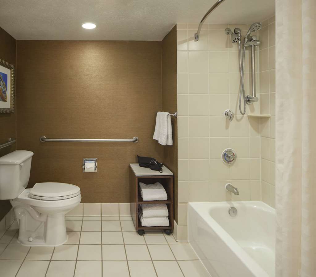 Фото Embassy Suites by Hilton Austin Arboretum