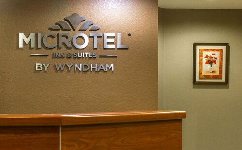 Гостиница Microtel Inn & Suites by Wyndham Norcross в Такере