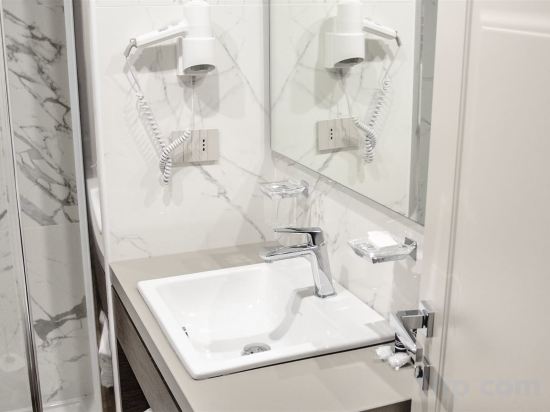 Фото Al Manthia Hotel