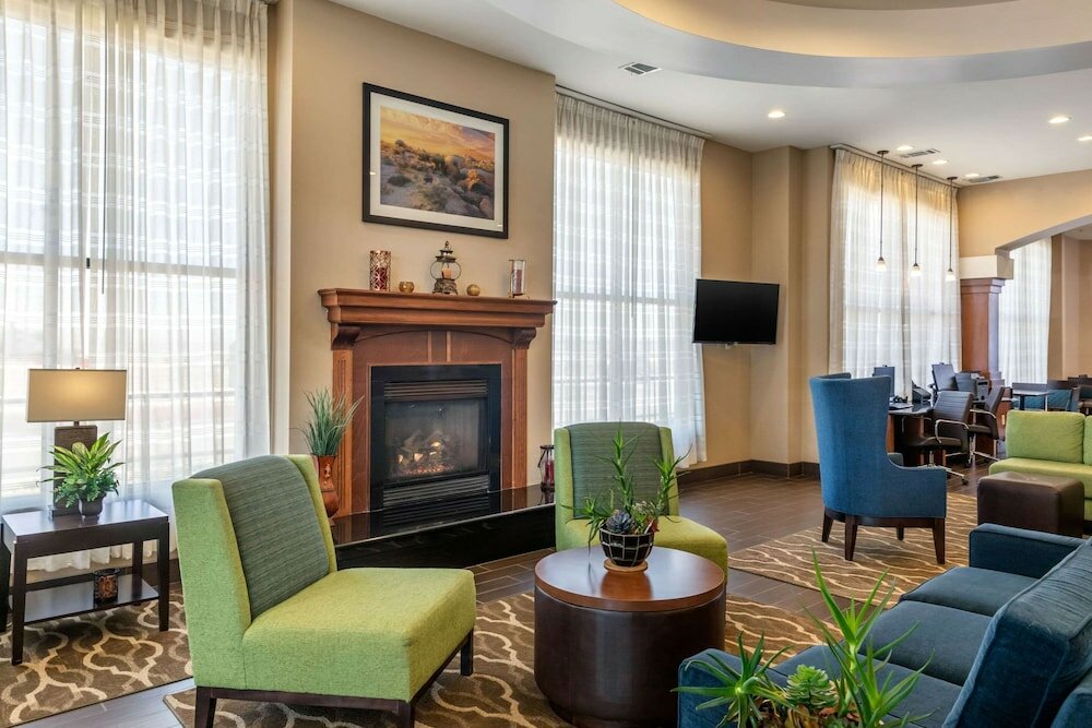 Фото Comfort Suites Barstow near I-15