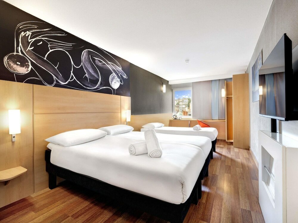 Фото Ibis Brighton City Centre - Station